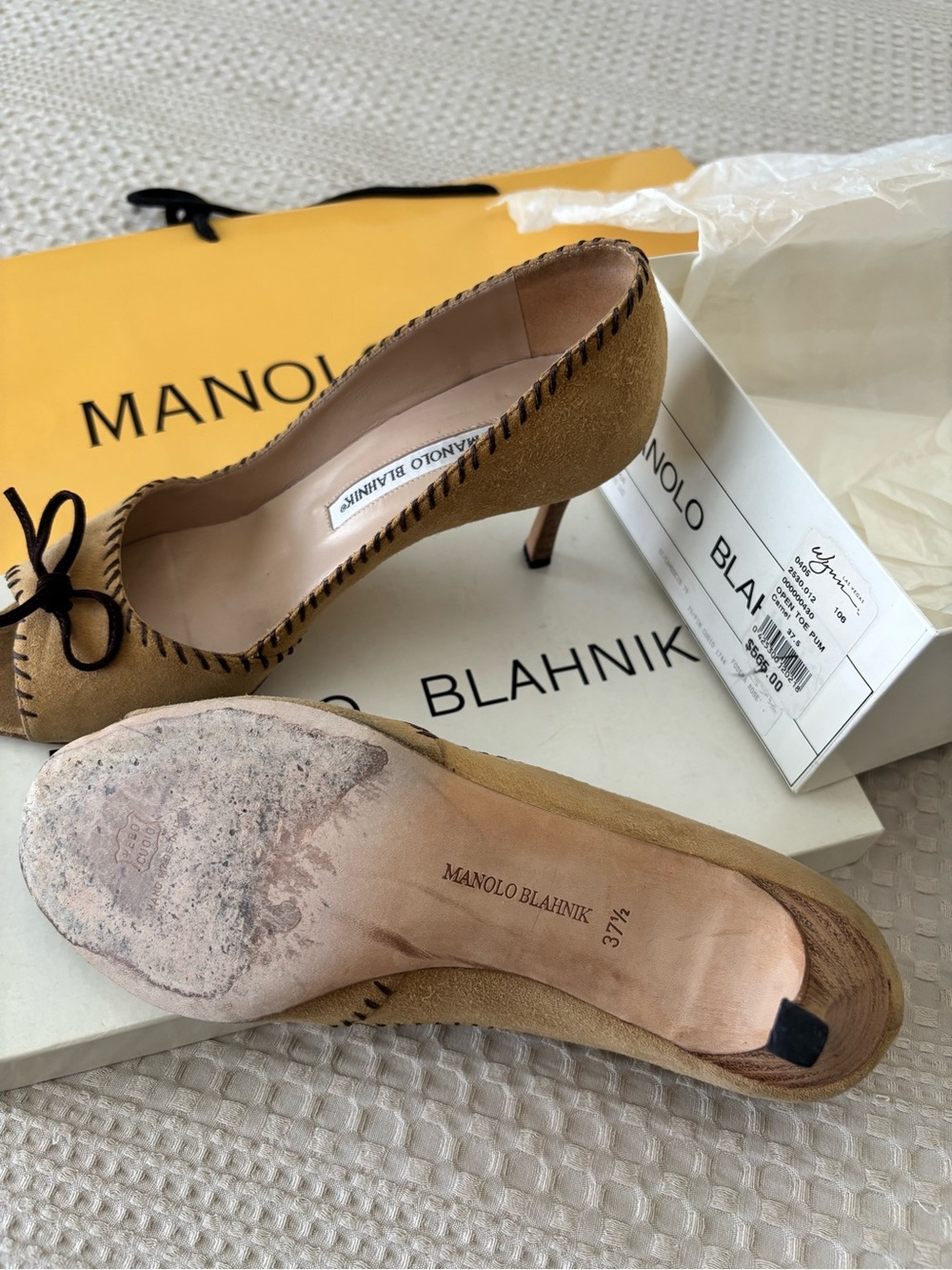 Manolo Blahnik Camel Suede Bow-Trim Pumps - Picture 3 of 4